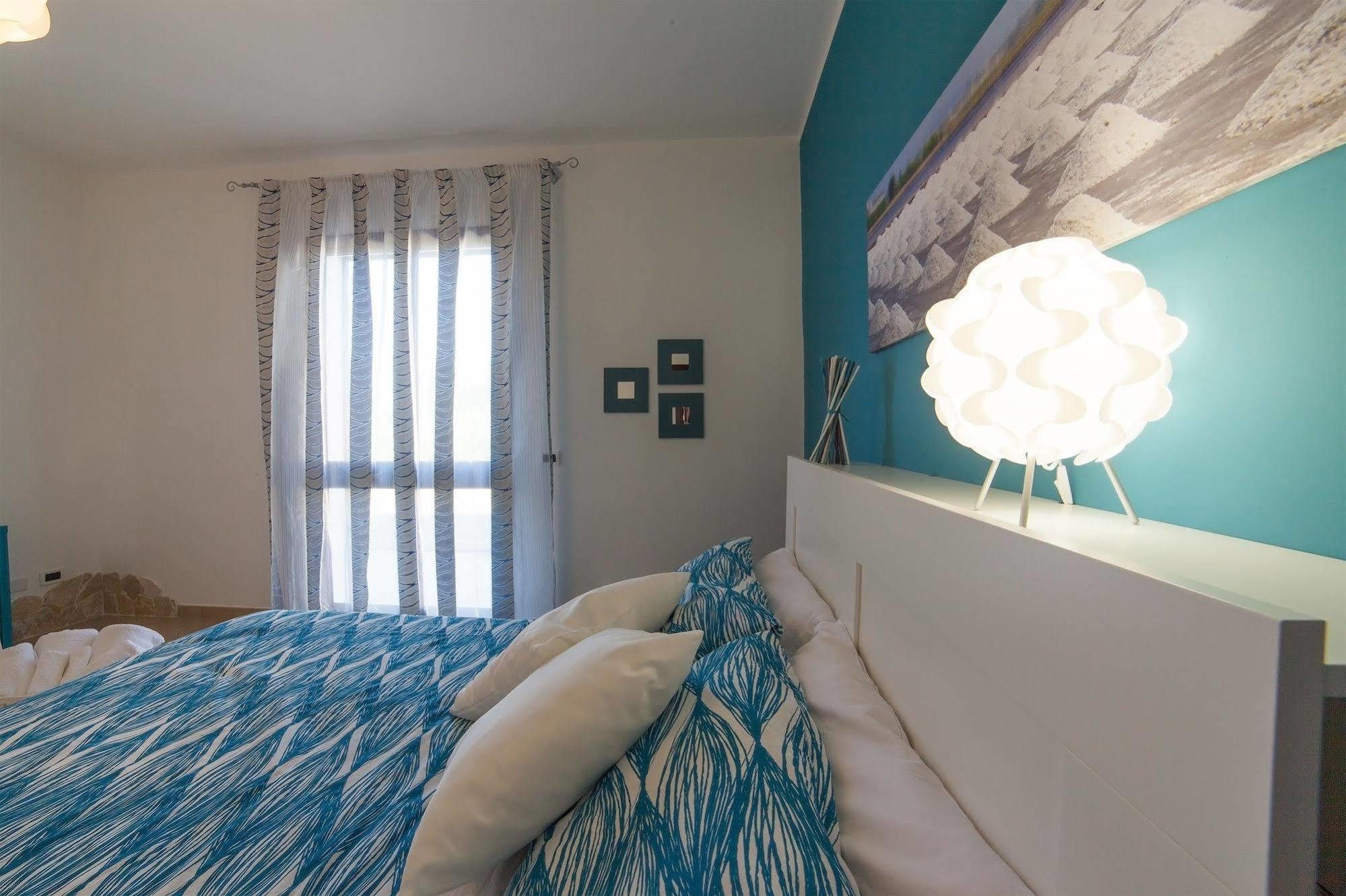 Bianco Sale Trapani Bed & Breakfast Rilievo Exterior photo
